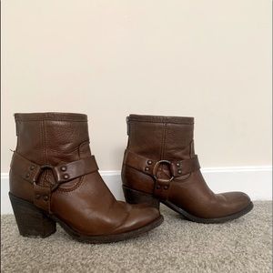 FRYE Short Booties